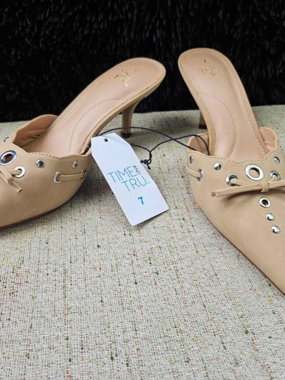 Time And Tru Women Pump Sandal Heel Beige Faux Leather Vegan Upper Size 7 NWT - Picture 4 of 11